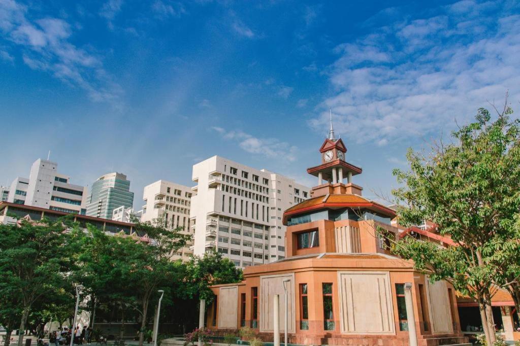 Buddy Place Bangkok Bagian luar foto