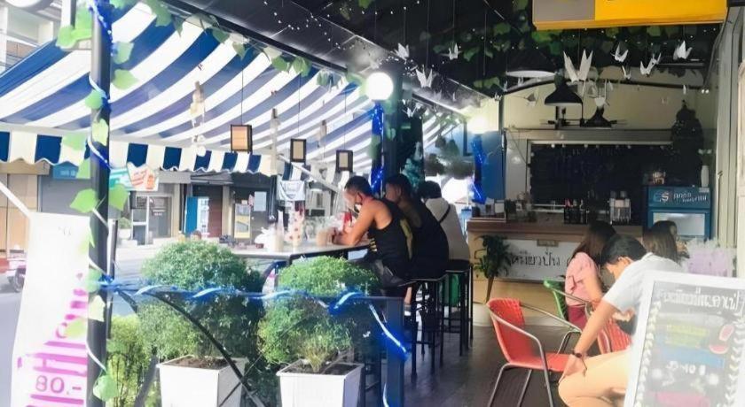 Buddy Place Bangkok Bagian luar foto