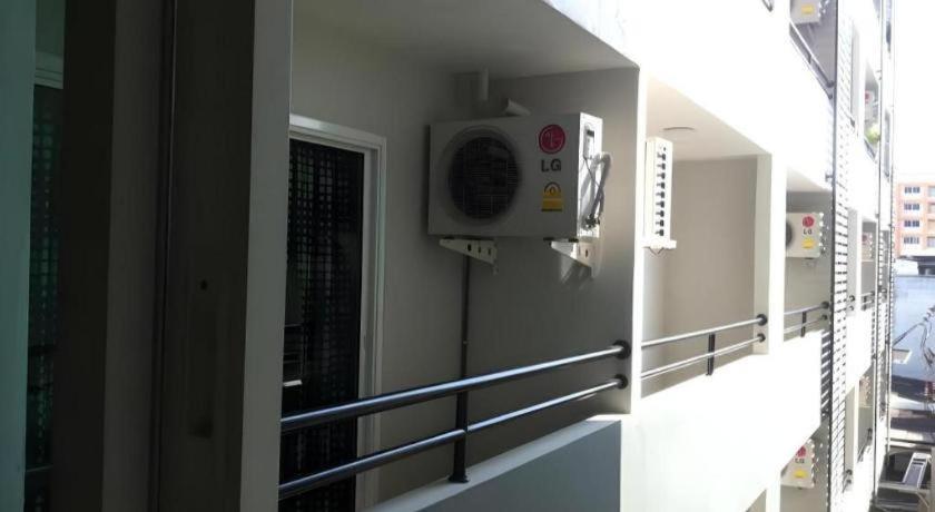 Buddy Place Bangkok Bagian luar foto
