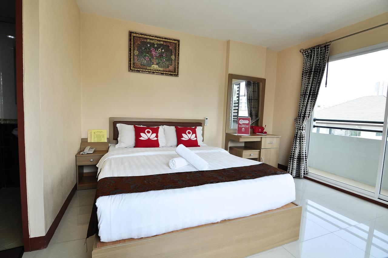 Buddy Place Bangkok Bagian luar foto